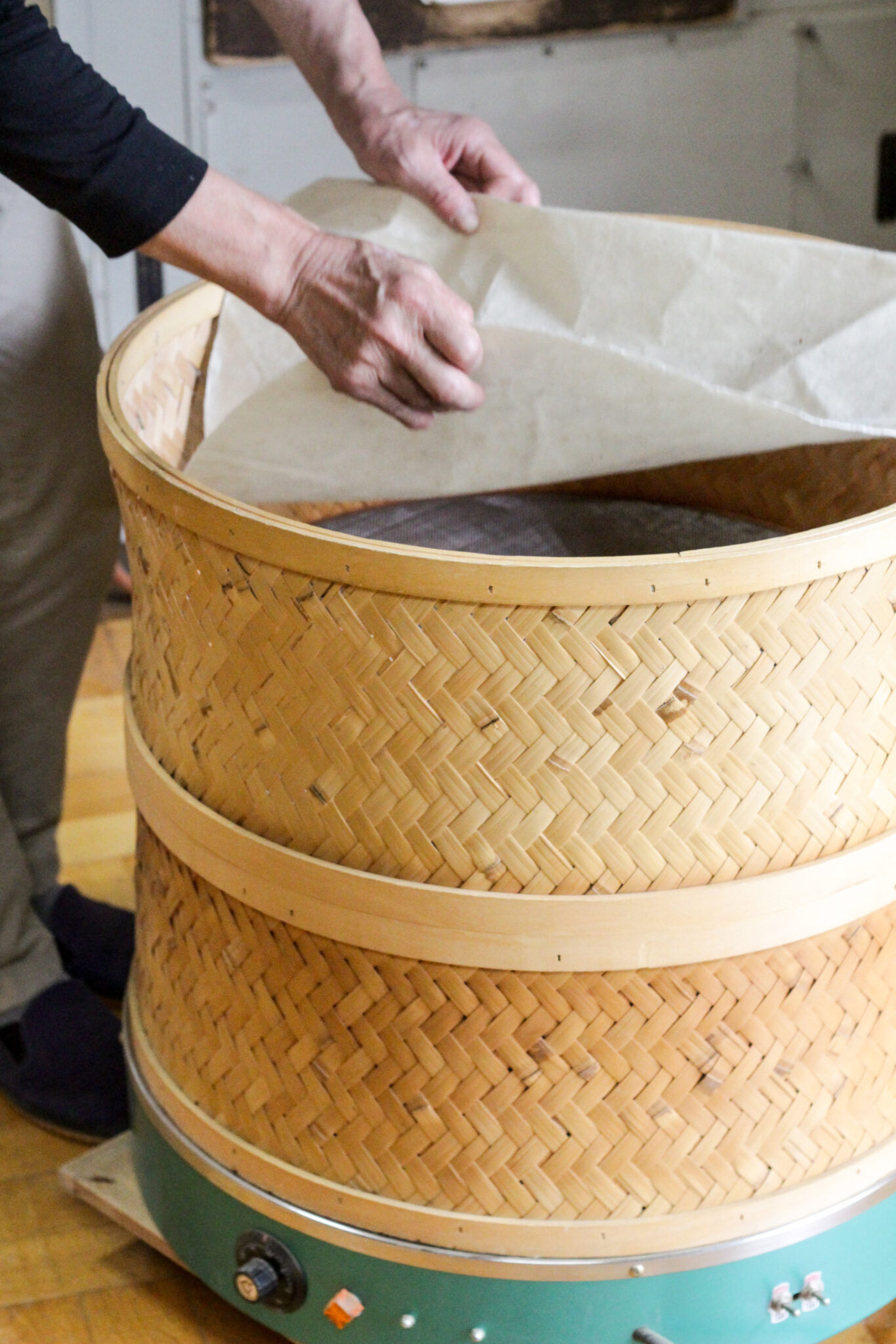 Torréfaction finale avec Keiichirō SHIMIZU - Oolong du Japon - Curiousitea.fr